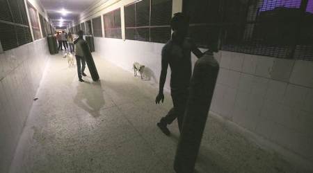 Gorakhpur: Vacant posts, hygiene lacking at BRD hospital, notes Central team