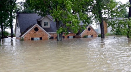 Hurricane Harvey rampage continues in Texas, 30 dead