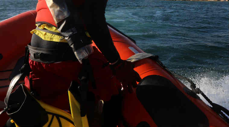 inflatable speedboat, wave energy, water impact, elastic materials, elastomeric spheres 