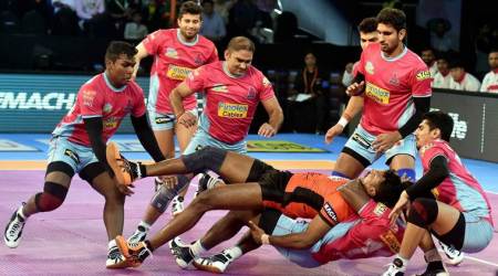 Pro Kabaddi 2017: Jaipur Pink Panthers hold off U Mumba to win 39-36