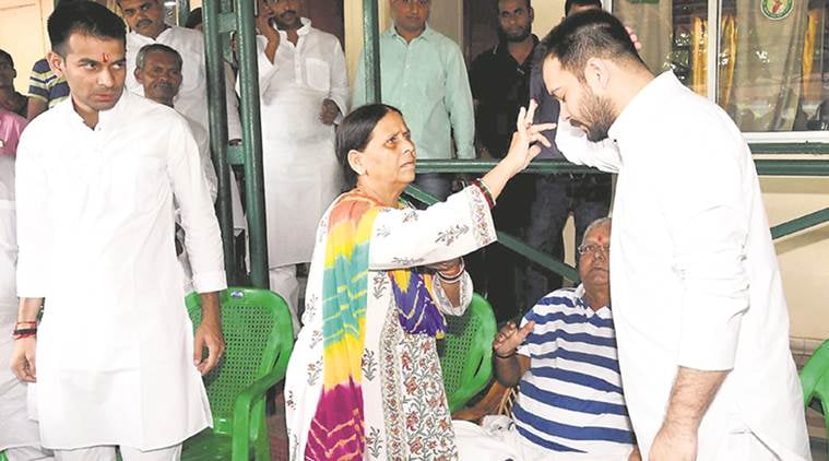 Tejaswi yadav, lalu Yadav, Rabri Devi, RJD, Bihar politics, RJD JDU conflict, Indian Express, India News
