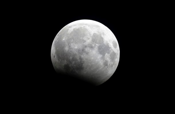 lunar eclipse, partial lunar eclipse, lunar eclipse india, full moon, what is lunar eclipse, lunar eclipse pictures, watch lunar eclipse, lunar eclipse kolkata, penumbral eclipse, moon, earth, sun, science news