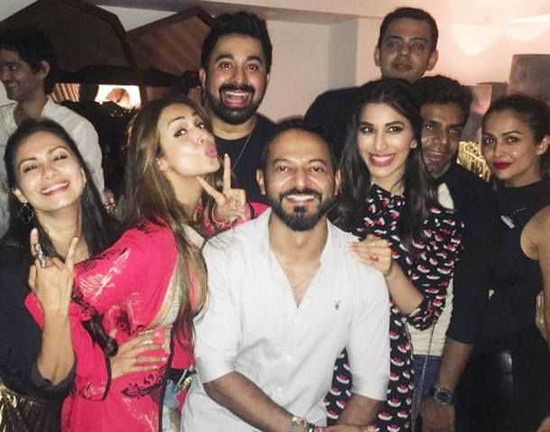 neha dhupia birthday, karan johar, neha dhupia karan johar, neha dhupia party, varun dhawan, malaika khan, amrita arora, manish malhotra, nikhil chinappa, ranvijay singha, sophie choudhary