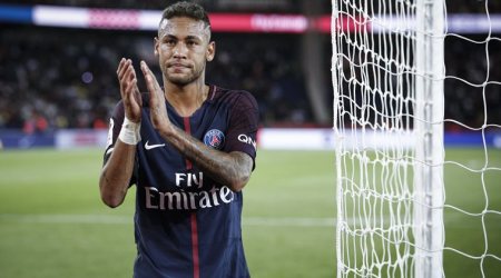 Neymar targets improvement after phenomenal home debut