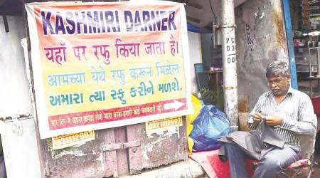 Mumbai: 50-yr-old ‘treats’ torn clothes, makes them look brand new