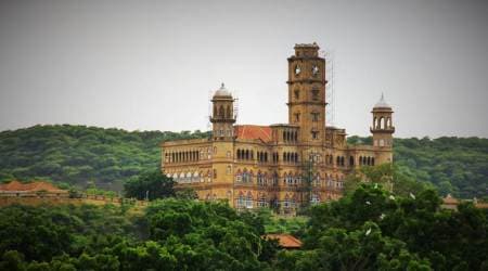 The Palatial Wonderland: On the bend of the Machhu river in Wankaner, two palaces take you to a rich royal past