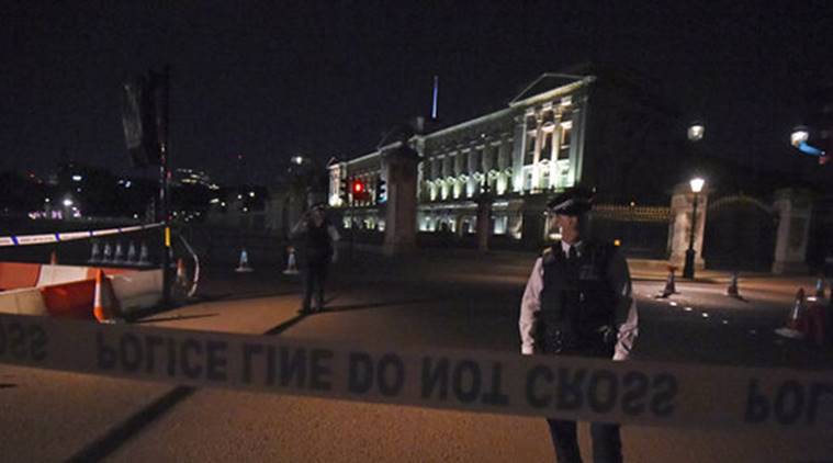 Buckingham Palace attack, Buckingham Palace attack arrest, Scotland Yard, london, buckingham palace attack, britain, london knife attack, knife attacker near queens palace, england knife attack, uk news, indian express