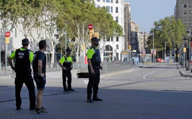 barcelona terror attack, barcelona van attack, barcelona terror attack, barcelona attack death toll, barcelona city centre, las ramblas, placa catalunya, spain van accident, barcelona news, latest news
