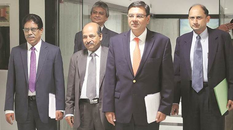 RBI moves to ensure banks pass on rate cuts, quickly