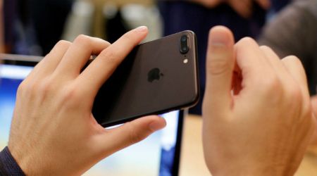 Apple, Samsung gear up for high-end smartphone battle this Diwali