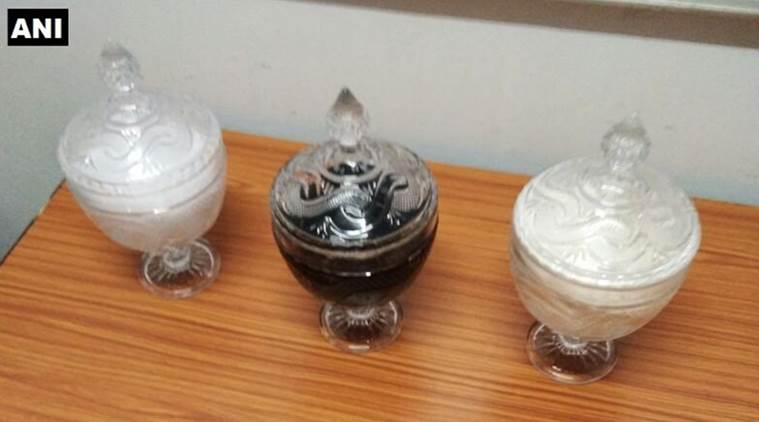 snake venom, smuggling, venom smuggling, animal muggling, west bengal, cobra, India news, Indian Express