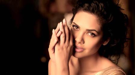 As Baadshaho mints money, Esha Gupta is chilling at her bikini vacation