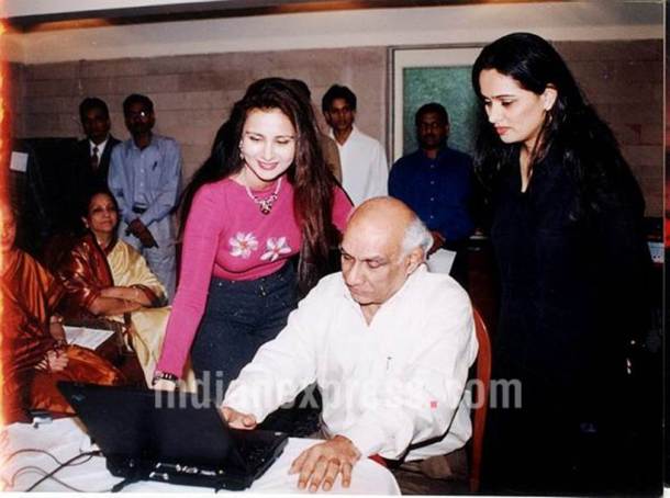 On Yash Chopra's 85th birth anniversary, here are some unseen pictures of the iconic filmmaker