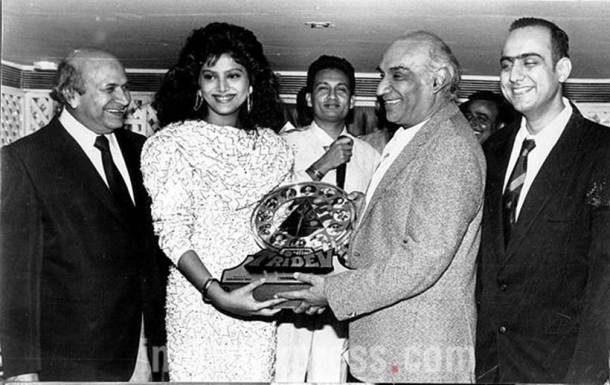 On Yash Chopra's 85th birth anniversary, here are some unseen pictures of the iconic filmmaker
