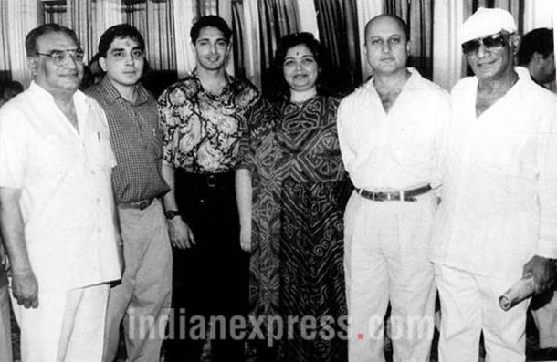 On Yash Chopra's 85th birth anniversary, here are some unseen pictures of the iconic filmmaker