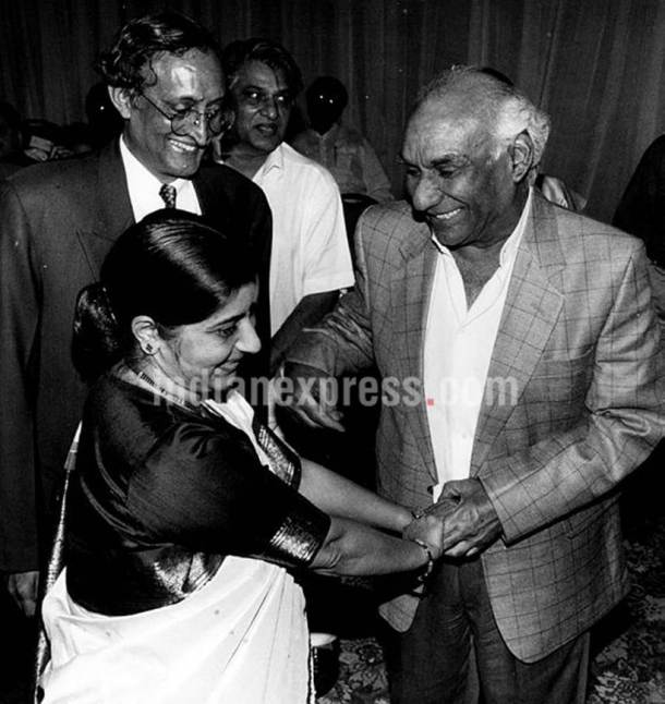 On Yash Chopra's 85th birth anniversary, here are some unseen pictures of the iconic filmmaker
