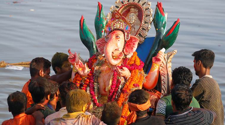 Vinayaka Chaviti,laddu auction, laddu open auction, hyderabad laddu auction, indian express, india news