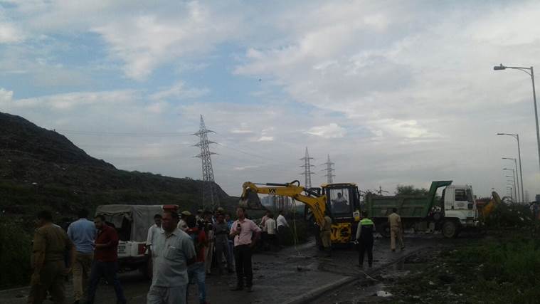 Ghazipur, Ghazipur landfill, Ghazipur landfill site, Ghazipur landfill site caves in, garbage, ghazipur garbage, ghazipur news
