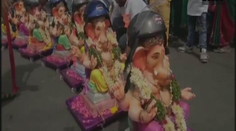 Ganesh Visarjan, Ganpati visarjan, ganesh immersion, ganesh chaturthi, Ganesh Visarjan 2017 LIVE updates, Ganesh Visarjan updates, ganesh puja updates, ganpati visarjan mumbai, ganesh visarjan traffic