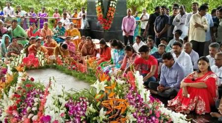 Here is how Jagan Mohan Reddy launched YSR Kutumbam campaign