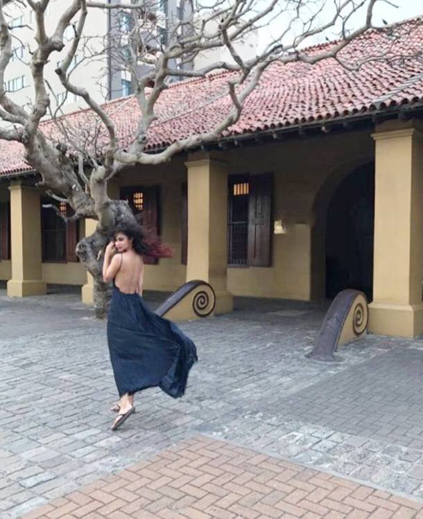 mouni roy, mouni roy srilanka, mouni roy vacations, mouni roy hot pictures, mouni roy instagram, mouni roy serial, mouni roy salman khan, salman khan, mouni roy akshay kumar, mouni roy gold
