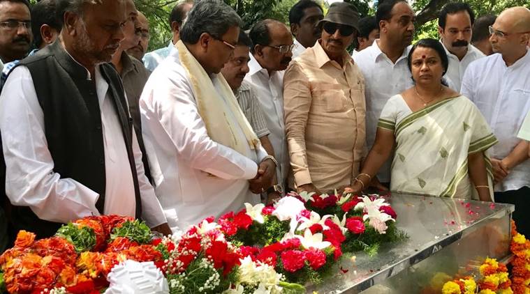 gauri lankesh, gauri lankesh murder, gauri lankesh shot, gauri lankesh killed, journalist killed, gauri lankesh protests, 