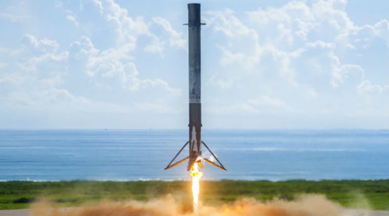 SpaceX, SpaceX Falcon rocket, US Air Force secret space shuttle, Kennedy Space Centre, crewless mini-shuttle, X-37B Orbital Test Vehicle, Atlas V rocket, NASA space shuttle, SpaceX first-stage booster 