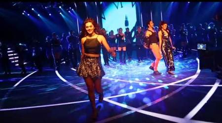 Watch Judwaa 2 song Chalti Hai Kya 9 se 12 making: Not Varun Dhawan or Jacqueline Fernandez, it was Taapsee Pannu who rocked it