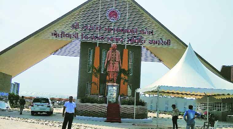 Narendra Modi, Gujarat farmers, Gujarat elections, Amreli Agricultural Produce Market Committee, APMC, Gujarat APMC, APMC market in Gujarat, PM Narendra Modi, PM Modi, NABARD loan, gujarat news, india news, mango sale in gujarat news, gujarat news, latest news, india news, national news, latest news, india news