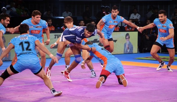 Pro Kabaddi 2017, Pro Kabaddi season 5, Gujarat Fortunegiants, Bengal Warriors, Patna Pirates, Puneri Paltan, Up Yoddha, haryana Steelers, kabaddi photos, Indian Express