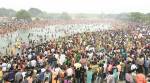 Chandigarh: Chhath Puja devotees throng Sector 42 lake to offer prayers and fruits to Sun God
