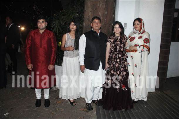 zaira wasim, secret supertsar, zaira wasim family, zaira wasim parents, zaira wasim family photos