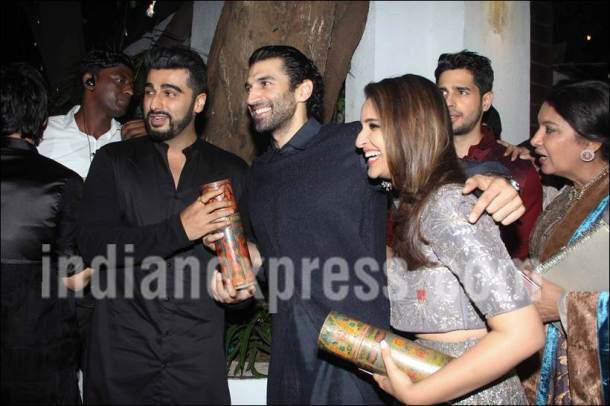 arjun kapoor, aditya roy kapur, parineeti chopra, parineeti aditya roy kapur, aamir khan diwali party, parineeti chopra photos