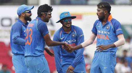India vs Australia Live Score 5th ODI: India spinners rattle Australia with quick wickets