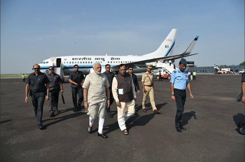 narendra modi, gujarat, narendra modi gujarat visit, narendra modi gujarat visit pics, modi gujarat pictures, narendra modi gujarat projects, gujarat development projects, gujarat, Dwarkadheesh Temple,indian express