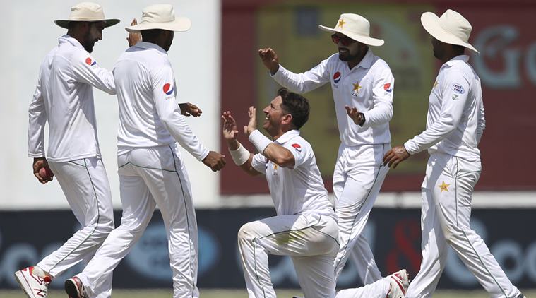 pakistan vs sri lanka live score, pakistan vs sri lanka live cricket score, live cricket score, live score, pak vs sl 1st test live, cricket live streaming, cricket news, indian express