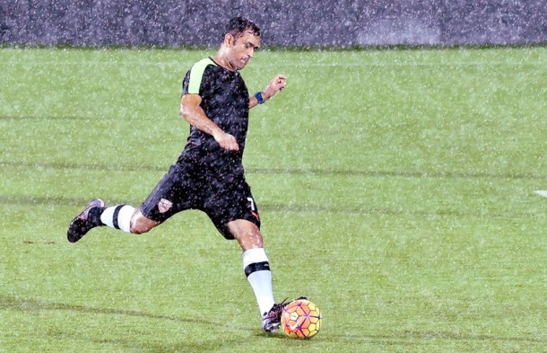 celebrity clasico, virat kohli, ms dhoni, ranbir kapoor, abhishek bacchan, sunil chhetri, sports, indian express
