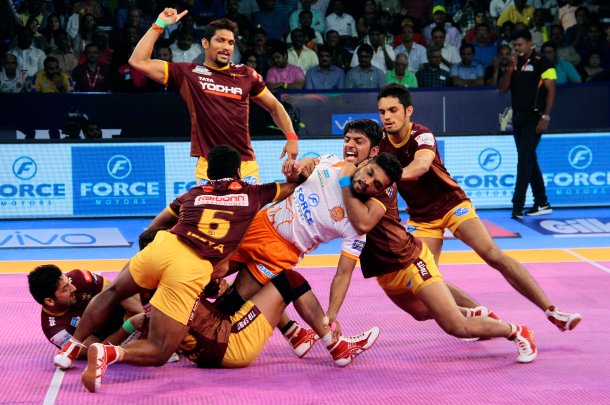 Pro Kabaddi 2017, Pro Kabaddi season 5, Gujarat Fortunegiants, Bengal Warriors, Patna Pirates, Puneri Paltan, Up Yoddha, haryana Steelers, kabaddi photos, Indian Express