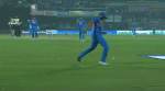 Ashish Nehra’s footwork leaves Virat Kohli and rest of the team amused, watch video