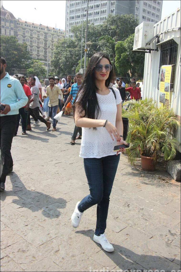 suhana khan, suhana khan friends, suhana khan friends images 