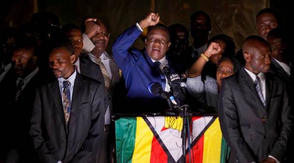 zimbabwe, political turmoil, Robert Mugabe, political drama, Emmerson Mnangagwa, zimbabwe military, indian express, express online, world news