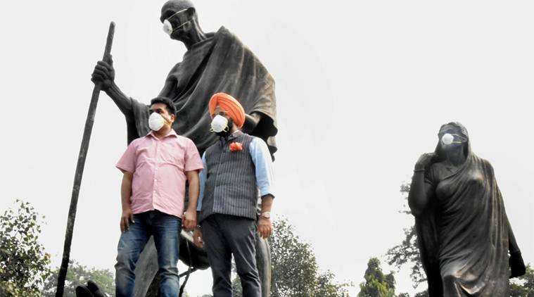 Delhi pollution, delhi smog, delhi government, arvind kejriwal, kapil misra, manjinder singh sirsa, mahatma gandhi statue in delhi, delhi news