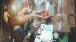 Video: Owner of roadside Mumbai eatery throws hot oil on customer