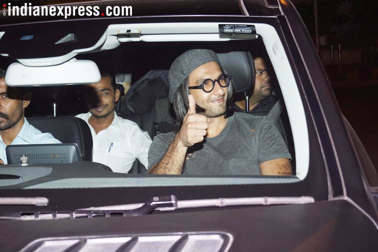 deepika padukone, padmavati, ranveer singh, deepika padukone padmavati party, ranveer deepika, siddharth malhotra, alia bhatt, sara ali khan, jhanvi kapoor, gauri khan, karan johar, kriti sanon, ishaan khattar, ranveer singh film