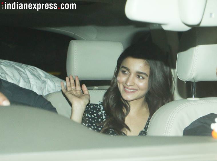 deepika padukone, padmavati, ranveer singh, deepika padukone padmavati party, ranveer deepika, siddharth malhotra, alia bhatt, sara ali khan, jhanvi kapoor, gauri khan, karan johar, kriti sanon