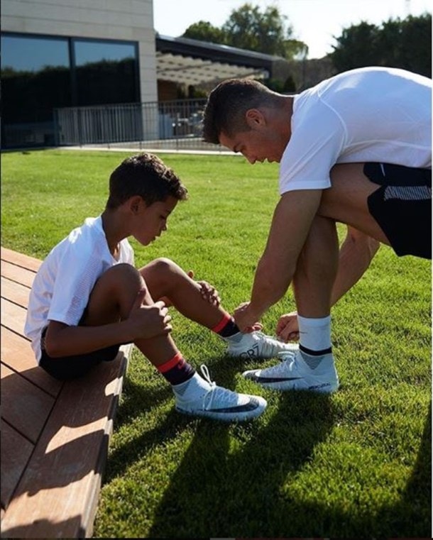cristiano ronaldo, ronaldo pictures, georgina rodrigues, cristiano ronaldo junior, ronaldo father, ronaldo family pics, football, sports images, indian express