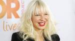 Sia isn’t the one to get blackmailed, releases her naked photo online