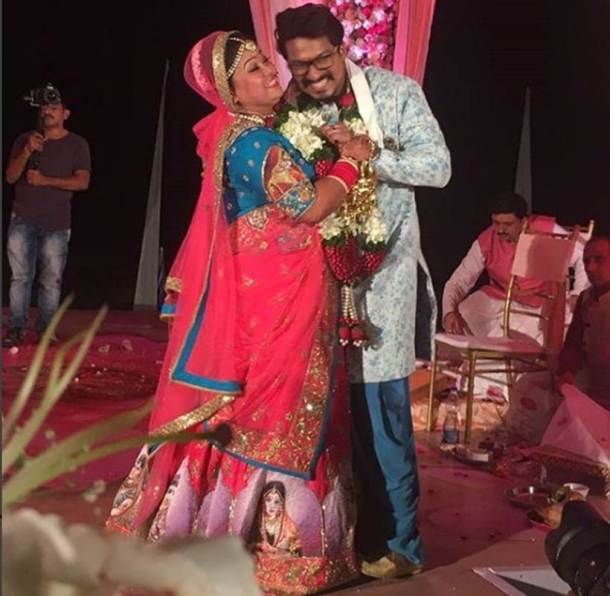 bharti singh haarsh limbachiyaa wedding photos