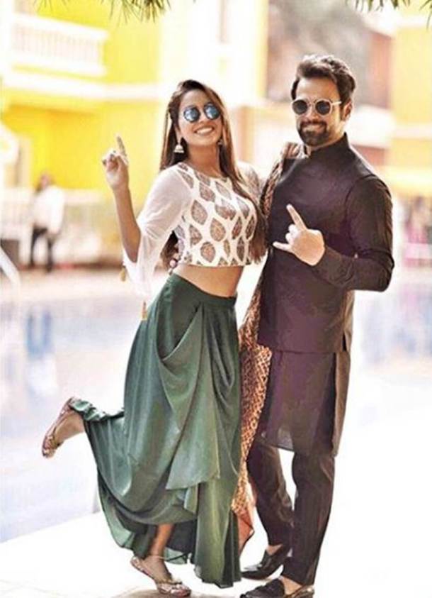 photos of TV couple asha negi and rithvik dhanjani at bharti singh wedding