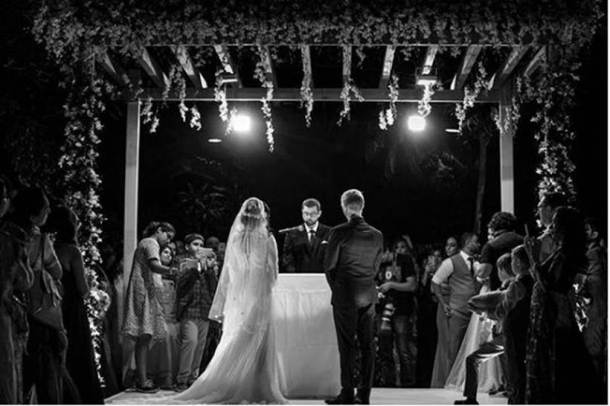 aashka brent christain wedding photos